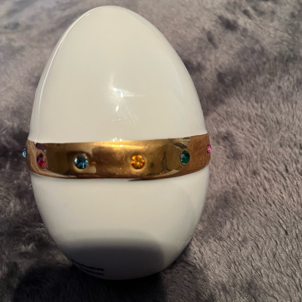 Capodimonte Polaris Egg Figurine with Swarovski Crystals, 24K Gold - Picture 5 of 16